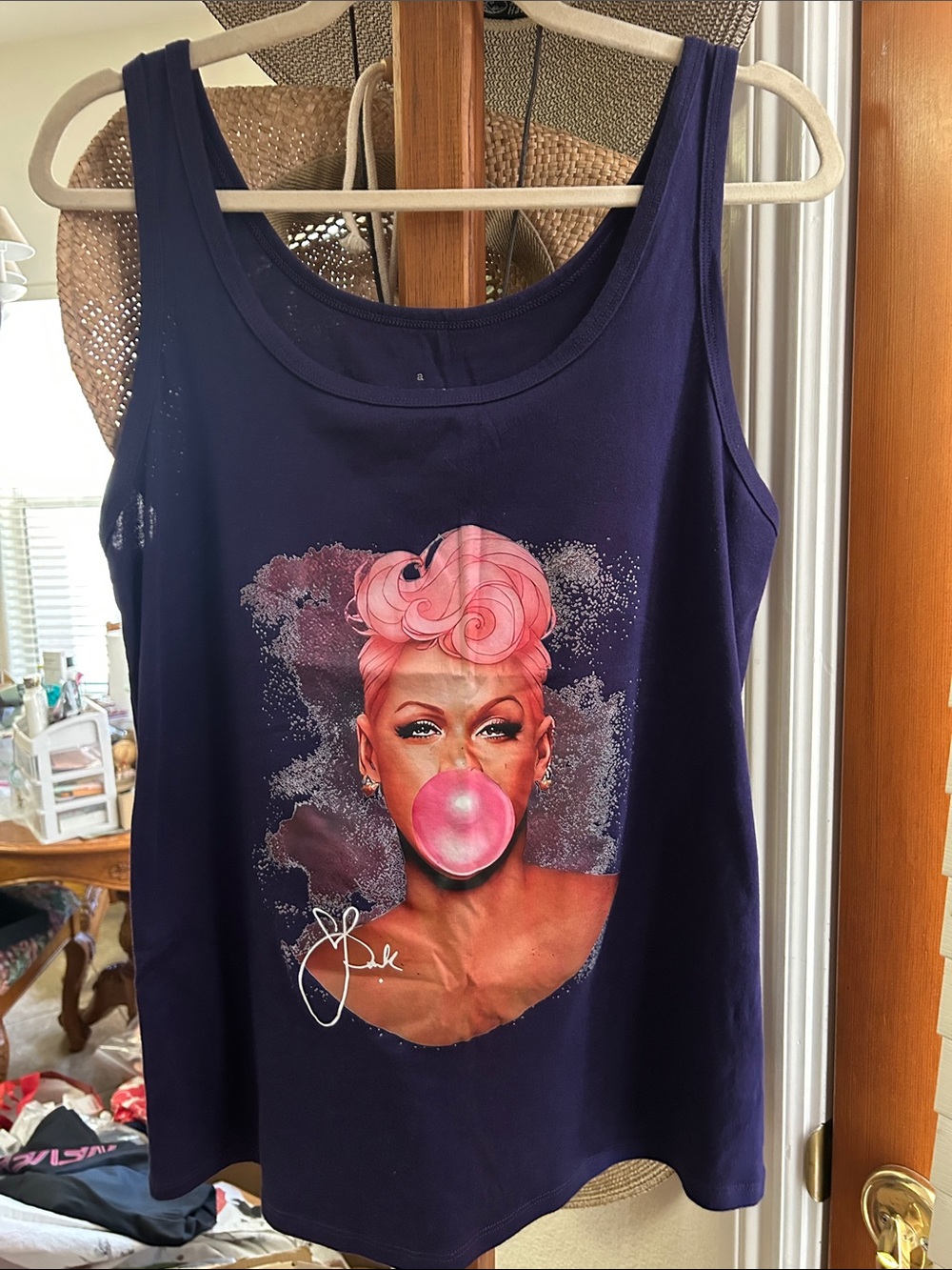 Sleeveless Graphic Tank Top - Navy with Pink Bubble Design